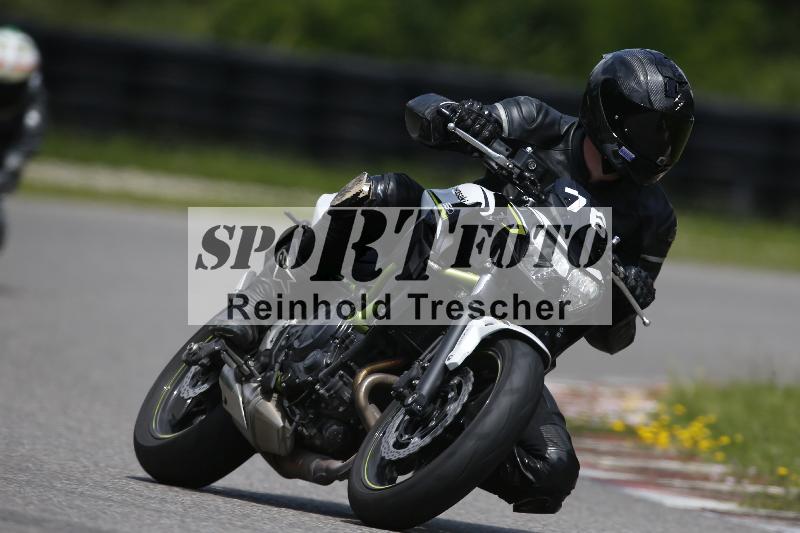 /Archiv-2024/29 12.06.2024 MOTO.CH Track Day ADR/Gruppe blau/76